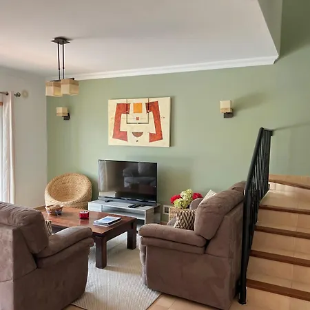 Вилла Gated Family With Private Pool And Garden Torre (Faro)
