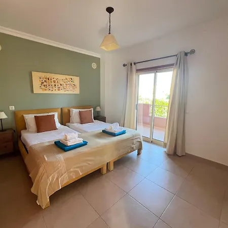 Gated Family With Private Pool And Garden Willa *