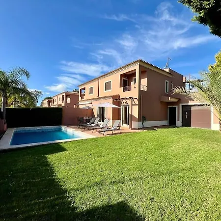 فيلة Gated Family With Private Pool And Garden Torre (Faro)